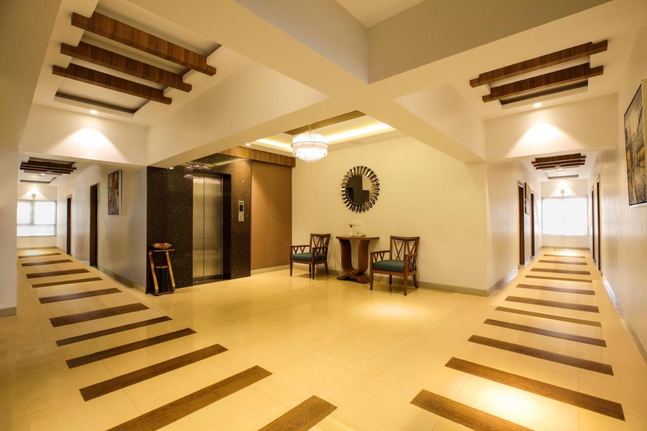 Click Hotel Насик Экстерьер фото